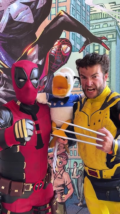 sanpatostia's tweet card. ¡Una ComicCon ESPATOCULAR!🦆🙋🏻‍♂️