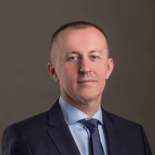 meetingcpp's tweet card. From Introductory to Advanced C++ - Learning Guidelines