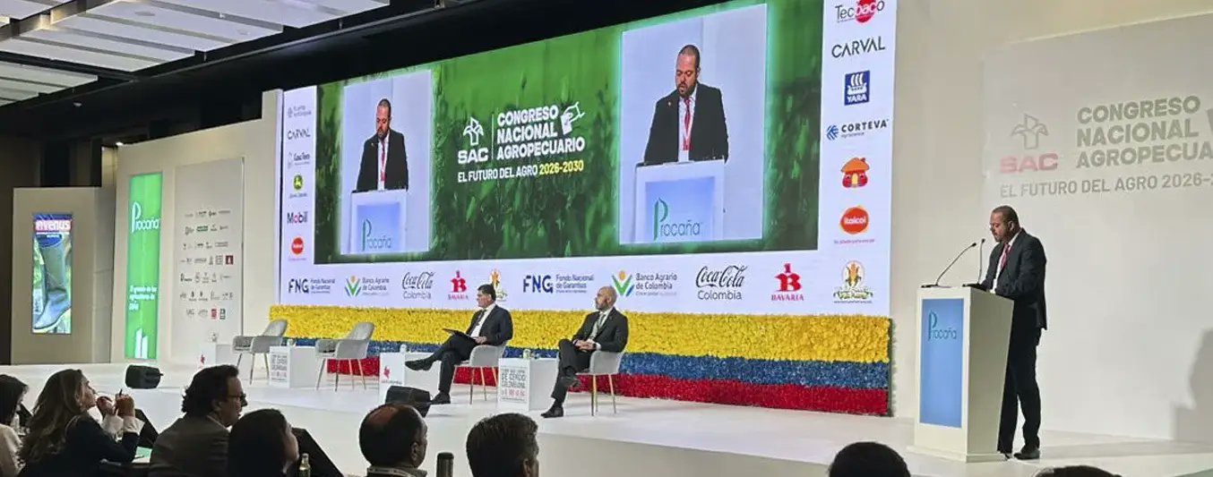 pivijaypl's tweet card. El Congreso Nacional Agropecuario abrió con un mensaje firme: sin seguridad física y jurídica, no hay desarrollo posible para el campo. Autoridades, altos funcionarios, congresistas y precandidatos...