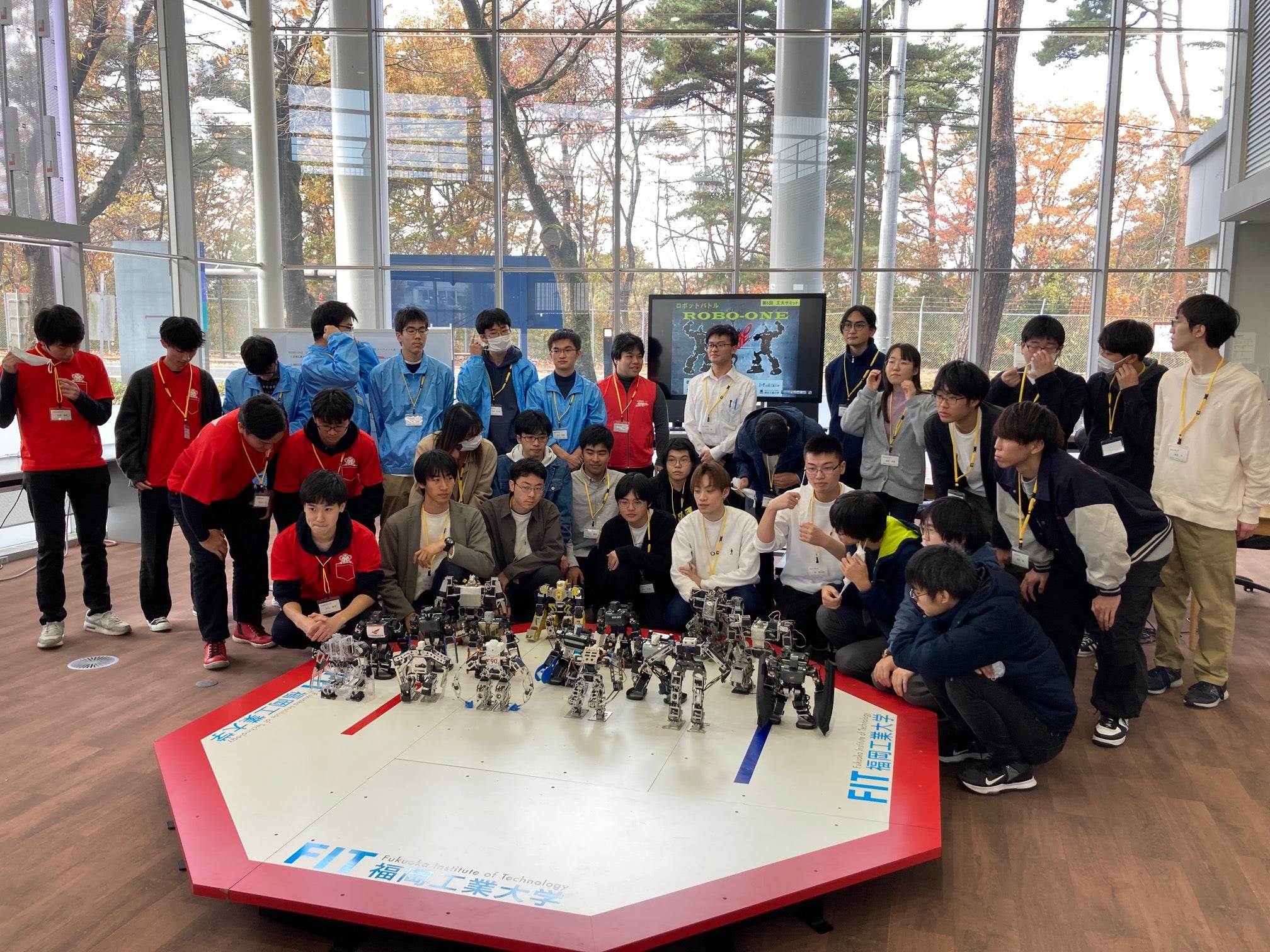 robotyuenchi's tweet card.  今週末は！長距離遠征の二日間(^^♪土曜/工大サミット（福井工業大学）日曜/KONDOロボットバトル（都内） 土曜日は福井工業大学さんで！工大サミットのレフ…