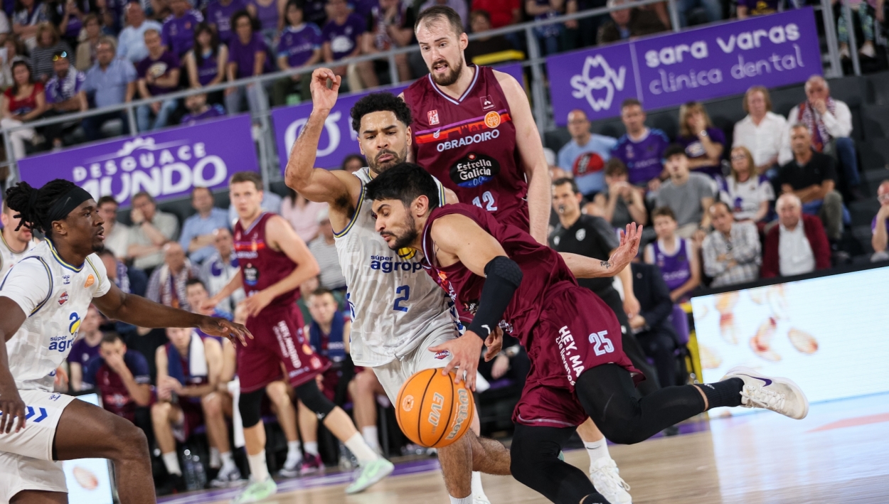 tribunapalencia's tweet card. Se disputará el miércoles 7 de enero y repetirá duelo con los gallegos tres días después del enfrentamiento liguero