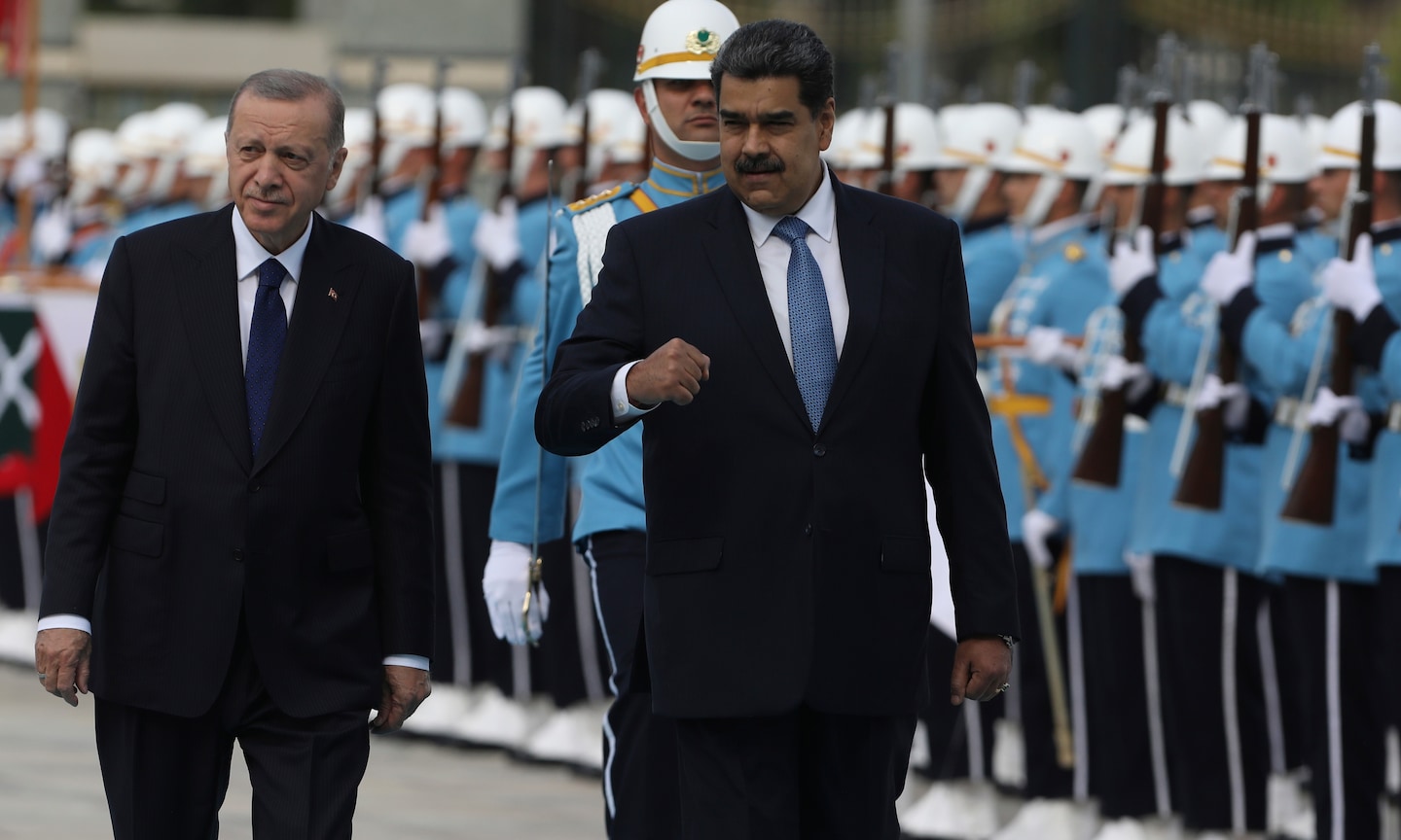 washingtonpost's tweet card. Venezuelan President Nicolas Maduro’s close relationship with President Recep Tayyip Erdogan could make Turkey a possible safe harbor if he decides to flee Caracas.