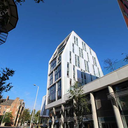 Tweet card summary image