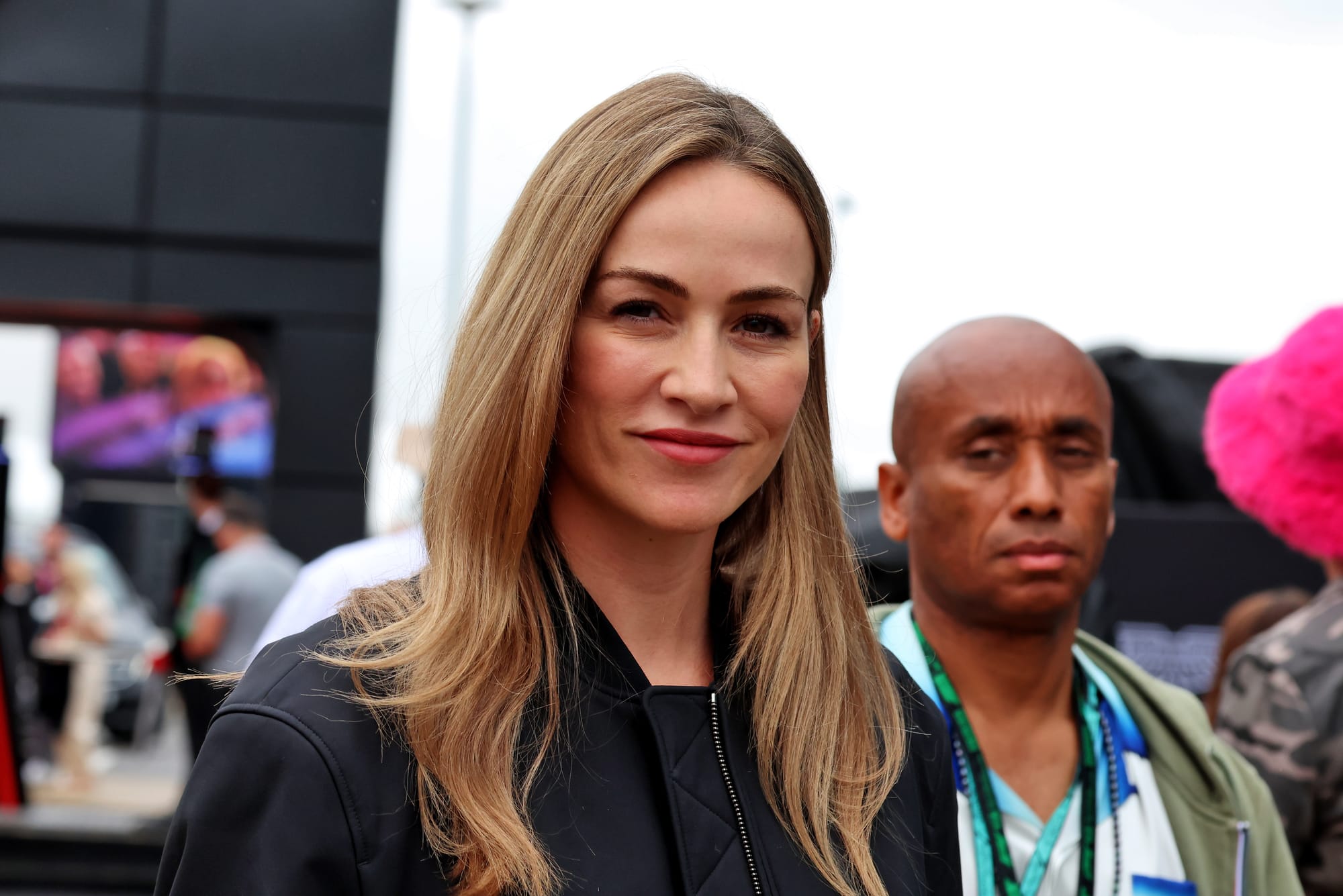 joinsteer's tweet card. Carmen Jorda revient chez Alpine pour diriger la F1 Academy dès 2026 : mentorat, partenariat Qatar Airways et feuille de route ambitieuse pour les pilotes féminines.