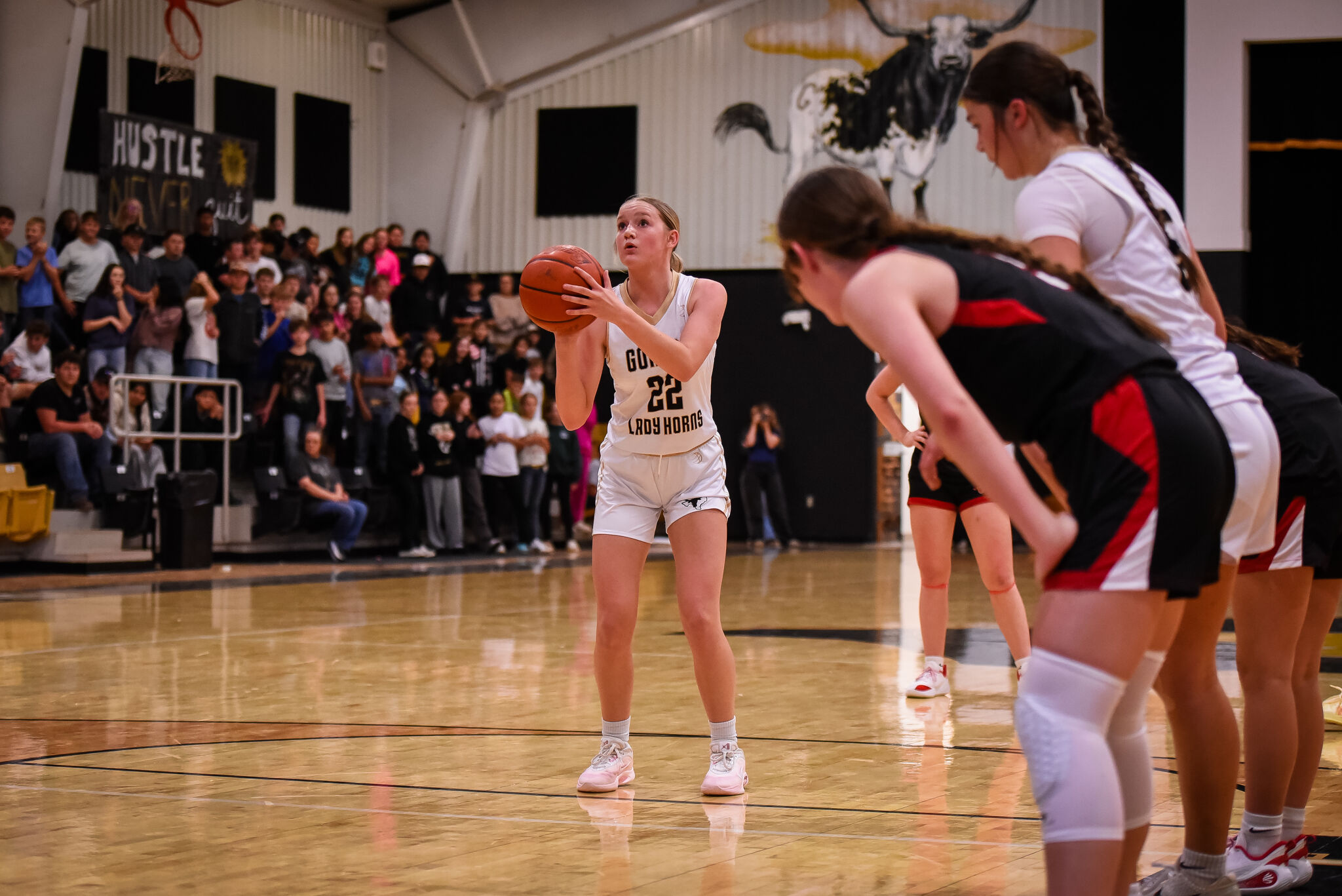 LVann_Sports's tweet card. David vs. Goliath in North Texas? The small-school Longhorns toppled an opponent with over 5,300 students.