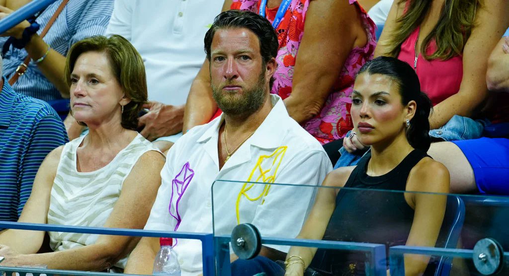 Gothamist's tweet card. Because Hoboken has "daylighting," which is also pretty lefty, here are your early links: Bill de Blasio is happy with the election results, Hudson Yards is also happy, that was not a lion it was a...