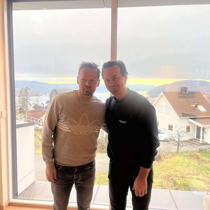 Tweet card summary image