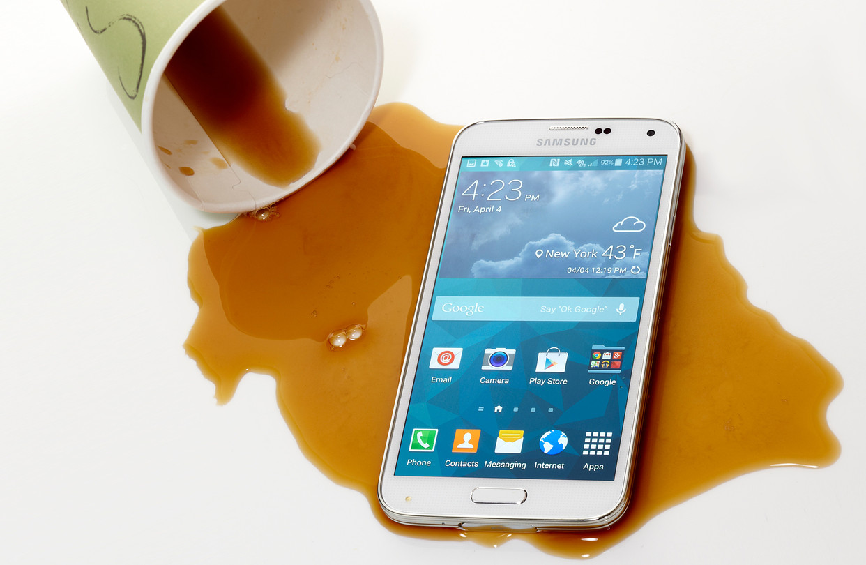 WSJpersonaltech's tweet card. Samsung's newest version of its top-selling Android phone is best considered a refinement to the year-old S4 and raises the question: Has smartphone evolution stalled?