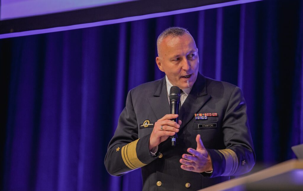 cpmDEFENCENTWRK's tweet card. Bei der heute gestarteten RÜ.NET in Koblenz gab Vizeadmiral Carsten Stawitzki, Abteilungsleiter Rüstung im BMVg, einen Überblick der wichtigsten