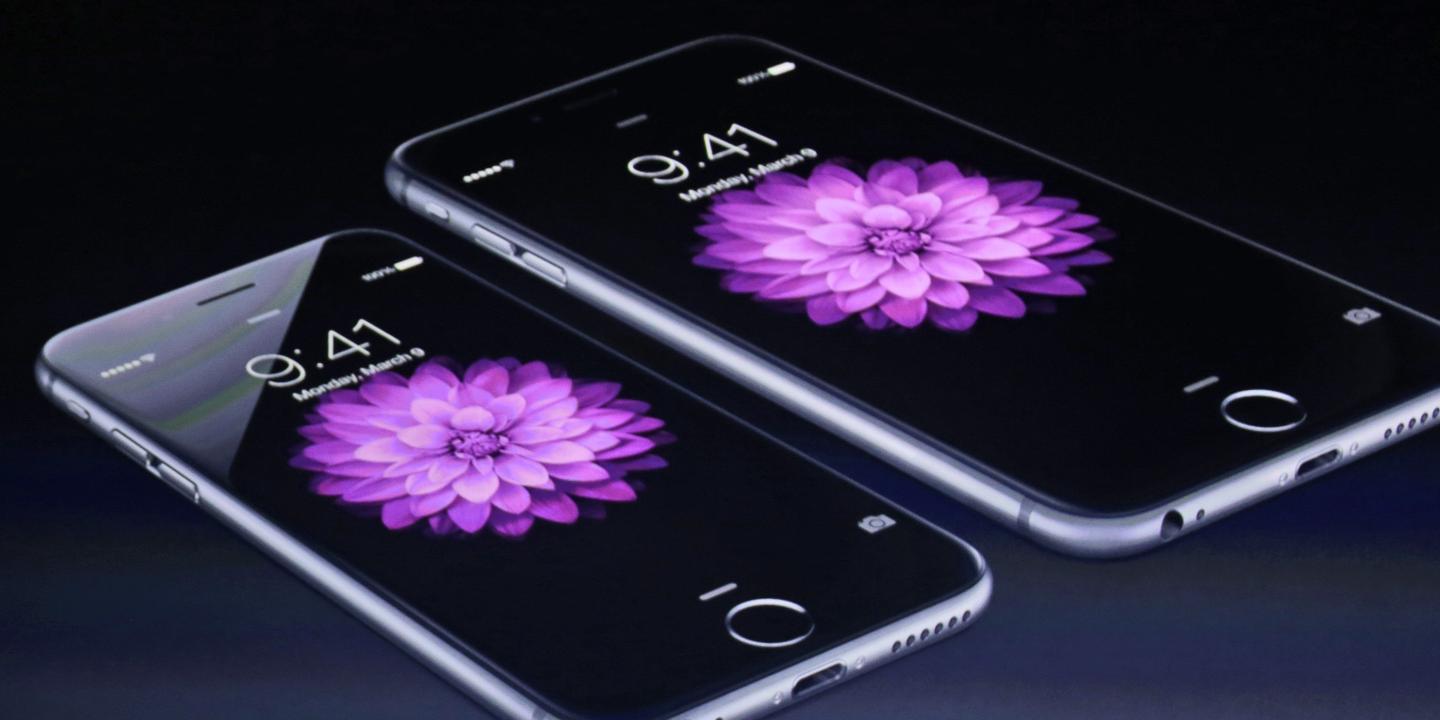 There_is_a_bug's tweet card. Un agresseur peut bloquer plusieurs applications de messagerie sur iPhone en leur envoyant un simple message texte.