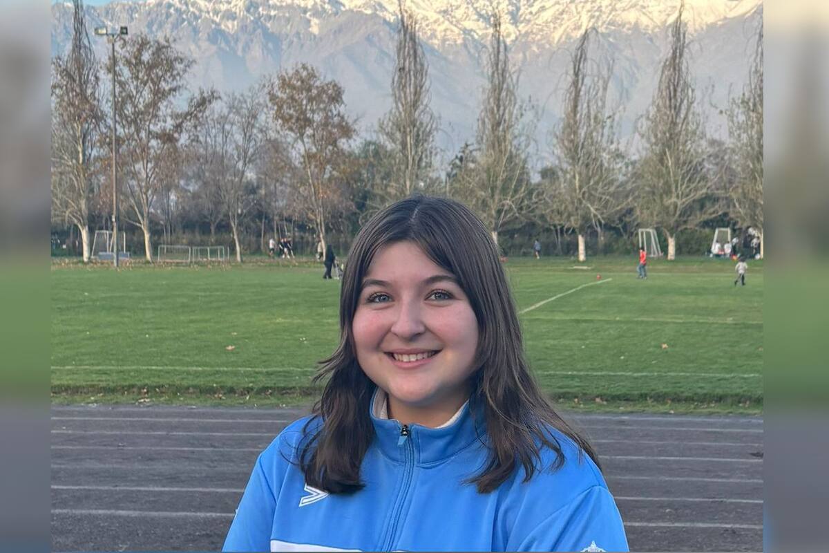 adnradiochile's tweet card. Se trata de una estudiante de la Universidad de Chile que ya destaca entre más de 4.700 participantes de 16 países.