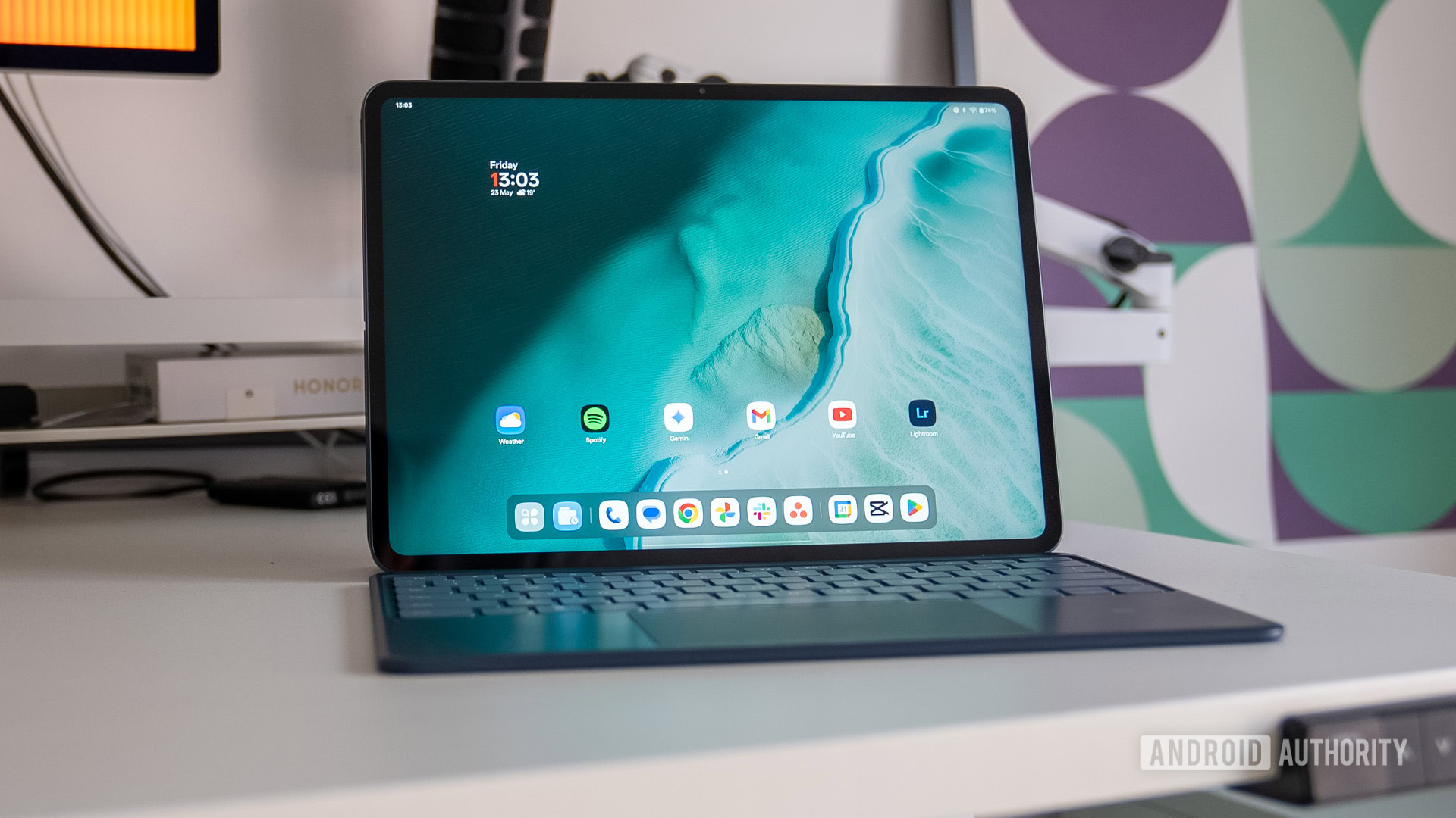 _tech_robot_'s tweet card. This Black Friday Amazon deal drops the excellent OnePlus Pad 3 to its lowest price ever, thanks to a $120 markdown.