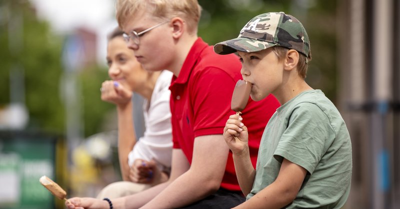 Tweet card summary image