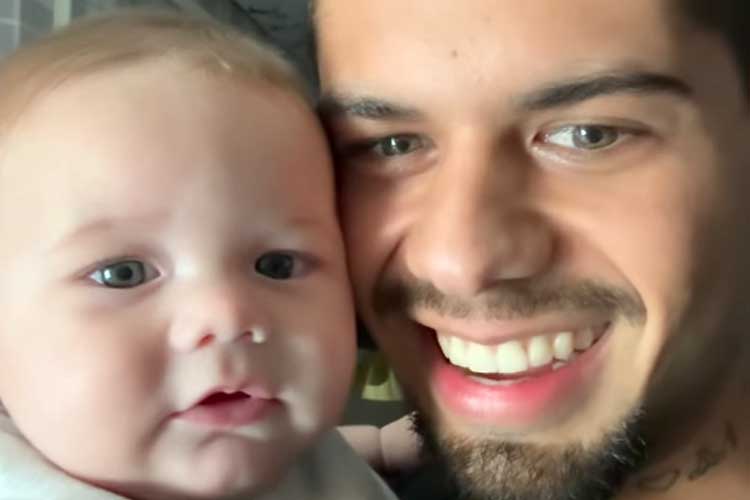 areavip's tweet card. Em suas redes sociais, Zé Felipe lamentou estar longe da família para fazer show enquanto o filho José Leonardo está internado