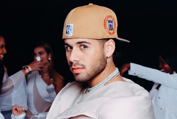 areavip's tweet card. Publicação vem fazendo sucesso entre os fãs do cantor