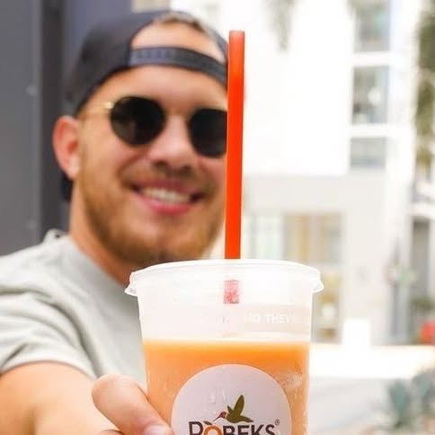 Robeks's tweet card. Robeks - Fresh Juice, Smoothies, Toasts & Bowls (@robeks) • Instagram photo