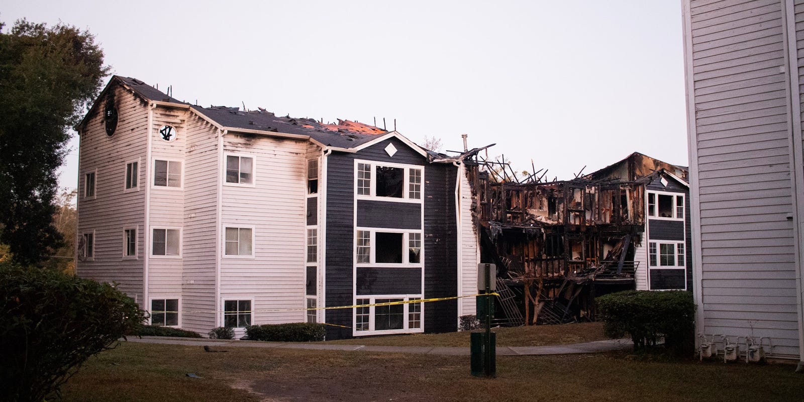 FSView's tweet card. A fire at the off campus apartment complex injured at least seven people.