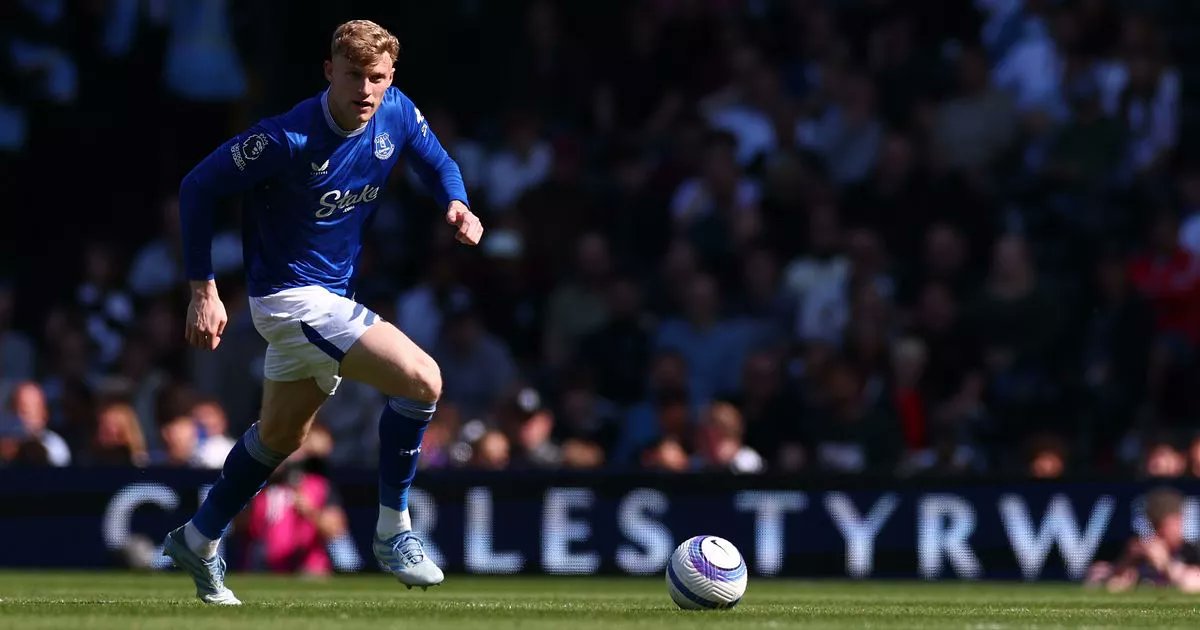 joe_thomas18's tweet card. Talks have opened over an improved deal for Everton star defender Jarrad Branthwaite