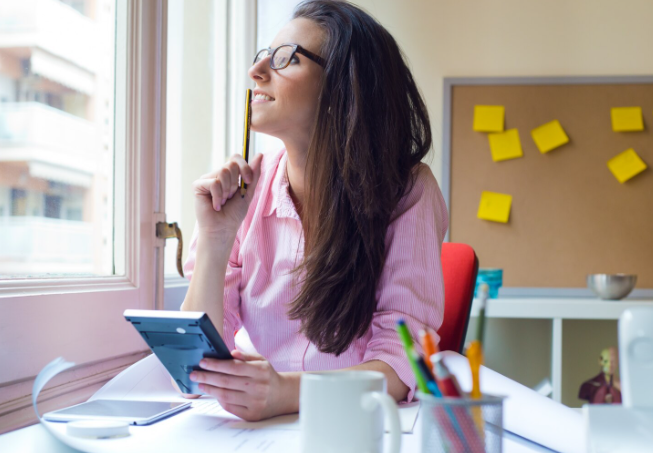 AFELiderazgo's tweet card. Identifica los ladrones del tiempo que roban tu productividad laboral. Conoce la técnica Pomodoro y tips para una mejor gestión del tiempo.