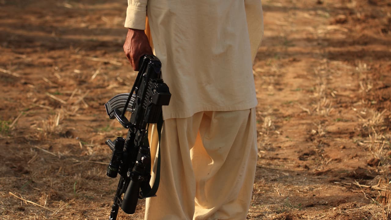 AsianetNewsSN's tweet card. ಅತ್ಯಂತ ಅಪಾಯಕಾರಿ ‘ರೈಸಿನ್‌’ ಪುಡಿಯಿಂದ ದೇಶಾದ್ಯಂತ ರಾಸಾಯನಿಕ ದಾಳಿ ನಡೆಸುವ ಸಂಚು ರೂಪಿಸಿ ಇಲ್ಲಿ ಬಂಧಿತನಾಗಿರುವ ಓರ್ವ ಶಂಕಿತ ಉಗ್ರ, ದಕ್ಷಿಣ ಭಾರತವನ್ನು ಉತ್ತರದಿಂದ ಪ್ರತ್ಯೇಕಿಸುವ ಯೋಜನೆ ರೂಪಿಸಿ, ಆ ನಿಟ್ಟಿನಲ್ಲಿ ಕೆಲಸ ಮಾಡುತ್ತಿದ್ದ...