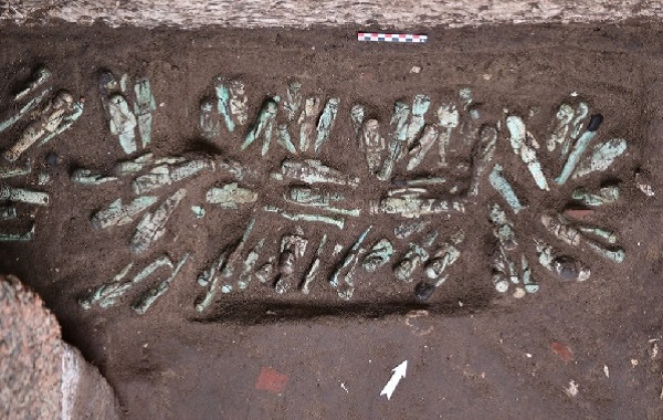 cosmokitap's tweet card. Bu Firavun Kendi Ahireti İçin Başka Bir Kralın Mezarını Çökertmiş Antik Mısır'ın Tanis kentinde çalışan arkeologlar, bir cenaze