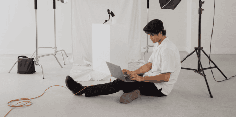 mabnola's tweet card. Explore the top AI-powered assistant solutions helping photographers simplify & automate workflows from post-production, to scheduling, invoicing, & marketing.