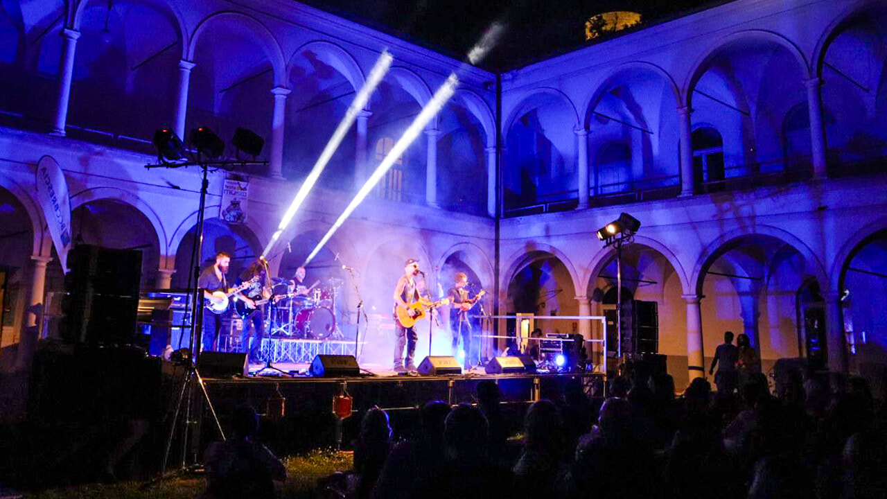 guidoconfa1's tweet card. 🟠 C'è la Festa della Musica: si balla per 14 ore, con 80 palchi e 3.500 artisti