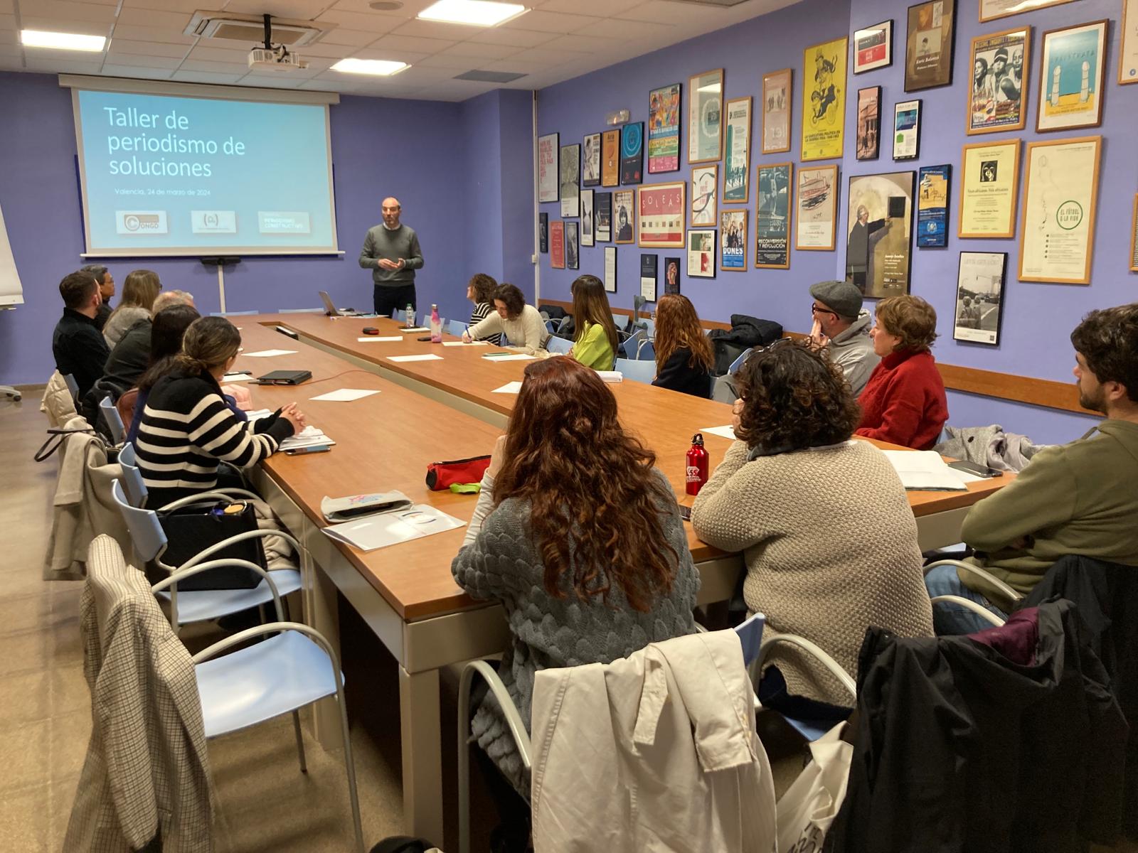 periodistia's tweet card. While news fatigue has been on the rise in recent years in Spain, initiatives are developing to put in place solutions journalism in Spanish local media to reverse the trend