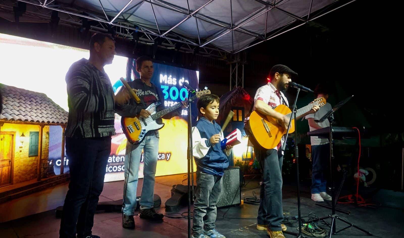 JuanPazRever's tweet card. Primicias de la política, empresariales y de la farándula