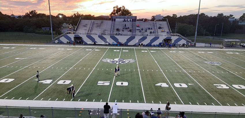 kentrahan's tweet card. Livingston junior quarterback Courtney Tennessee scored the game-winning touchdown with 8:38 left, and the Wolves’ defense held off Carver for a 23-20 victory at Joe Brown Stadium.