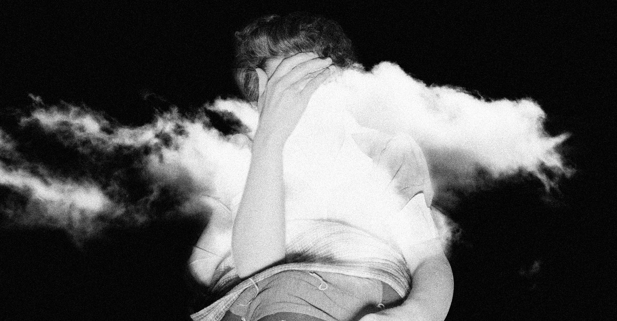 edyong209's tweet card. Brain fog isn’t like a hangover or depression. It’s a disorder of executive function that makes basic cognitive tasks absurdly hard.