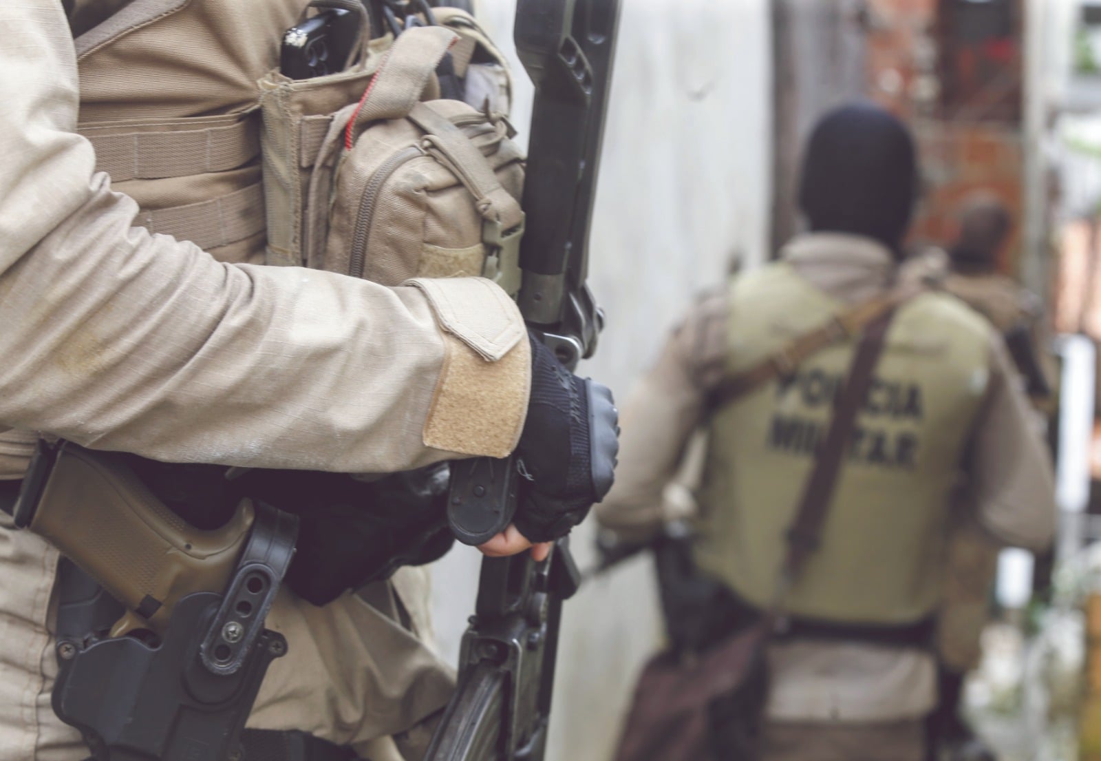 acmneto_'s tweet card. Parecer da Corte de Contas diz que defasagem afeta a população e ainda coloca em risco a vida dos próprios agentes