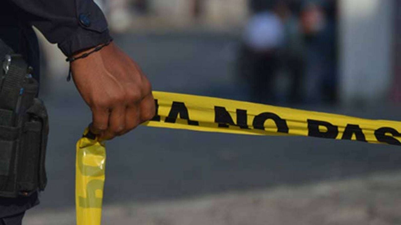 LsrHidalgo's tweet card. Elementos de seguridad pública recibieron la alerta sobre una persona sin vida en Patoni, muy cerca del mercado Primero de Mayo; esto sabemos