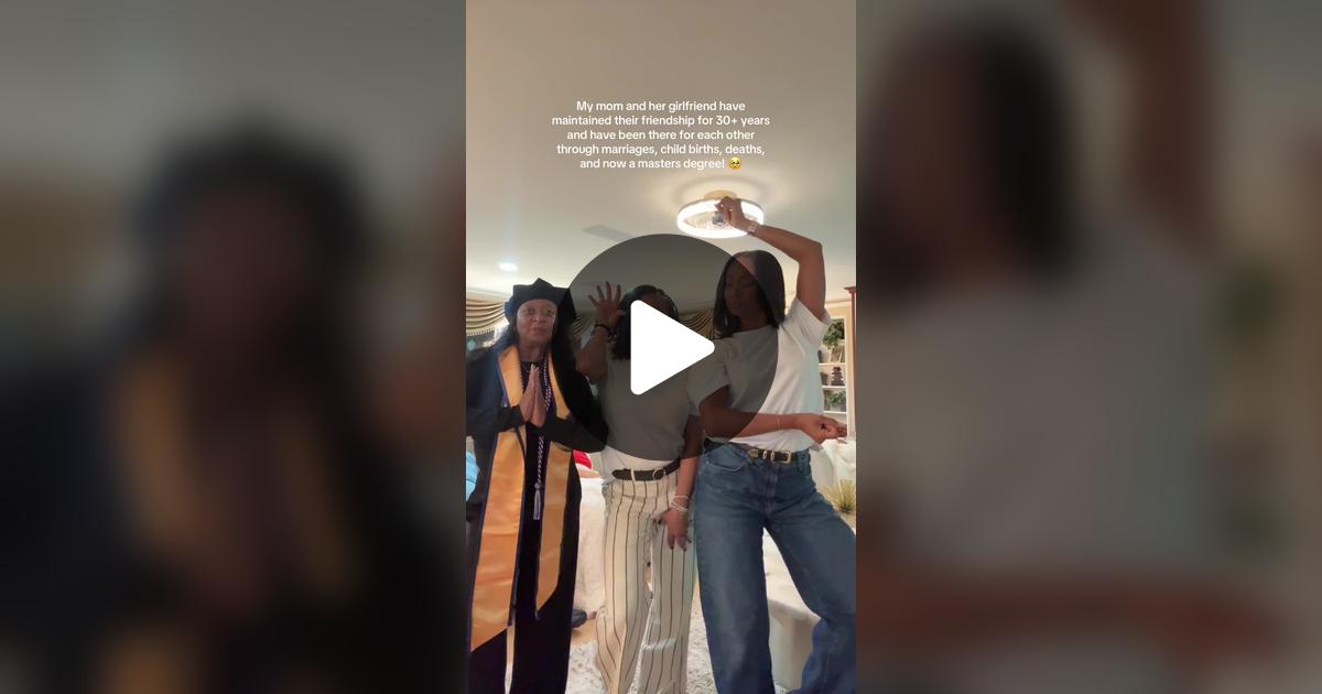 Ah_ma_rah's tweet card. 20.6K likes, 86 comments. “Girlhood goals. ”