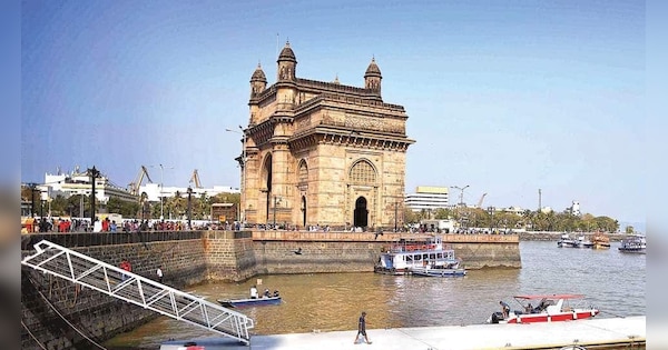 JibmukeshKumar's tweet card. नई दिल्लीः देश की आर्थिक राजधानी मुंबई प्रवासी नागरिकों के लिए पूरे देश में रहने के लिए सबसे महंगी जगह है. वहीं पूरे विश्व में इसका 60वां स्थान है.