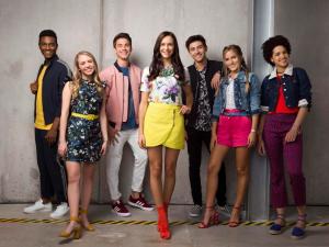 alexisjoyvipacc's tweet card. Things are getting extra exciting over at Sepulveda High! We absolutely loved watching every minute of the first season of Nickelodeon’s sensational, hit show, I Am Frankie. We got to see Frankie get...