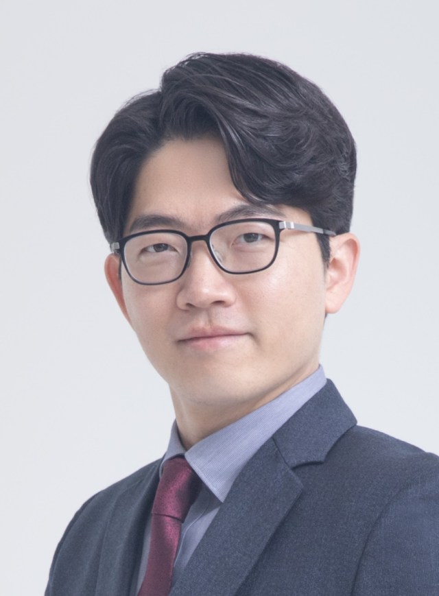 SRHE73's tweet card. by Kyuseok Kim As US universities confront declining domestic enrolments, political instability, and intensified scrutiny over their financial and ideological foundations, a growing number are once…