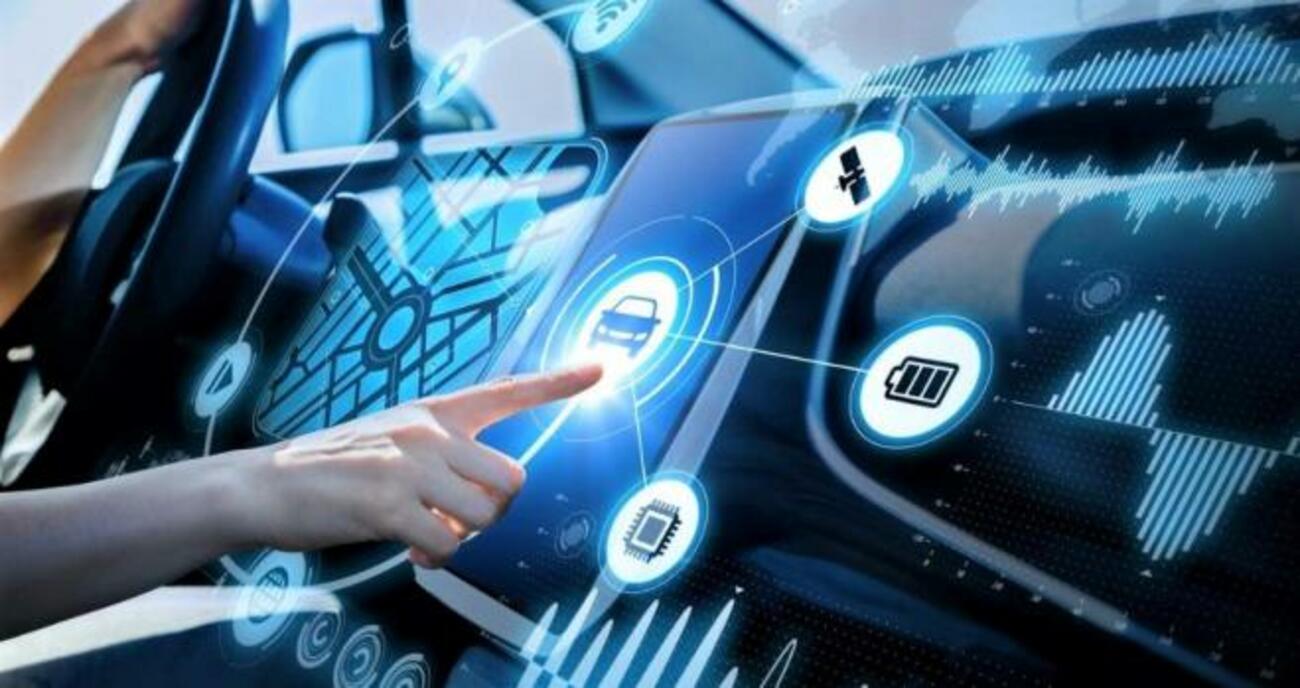 CocheGlobal's tweet card. Aumenta el parque de vehículos con equipamiento técnico para la conducción autónoma, que sigue frenada por el marco normativo, según Anfac