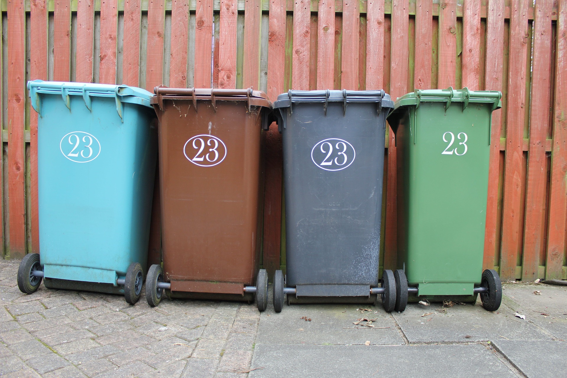 AcrossGreenBlog's tweet card. Separating your trash is never fun. In this post, we're going to look at alternatives to waste separation as well as why you should do it.