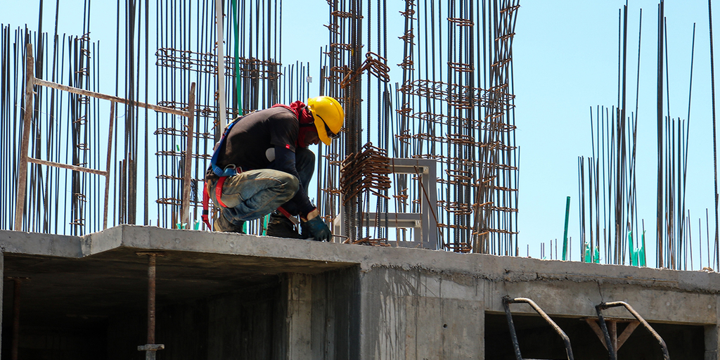 ChuckSoder's tweet card. In an exclusive Crain's survey, many cited material and labor shortages as reasons why timelines are increasing.