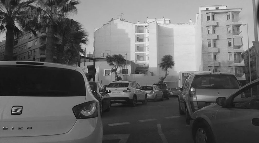 jorrora's tweet card. El número de vehículos del parque móvil comarcal se dispara a partir del año 2013 a un ritmo de crecimiento de unos 3.000 al año.