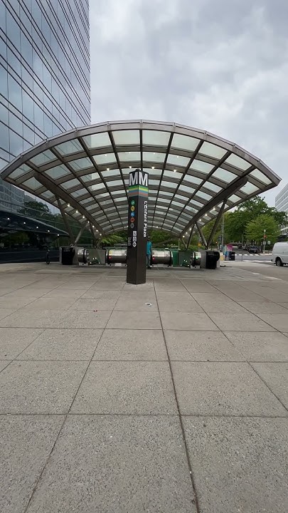 SandyQueue's tweet card. The Washington DC Metro - L’Enfant Plaza Station #washingtondc...