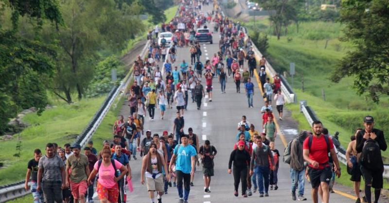 14ymedio's tweet card. En el exterior hay que luchar contra el desencanto, las inevitables cosechas de fracasos, desengaños y hasta traiciones