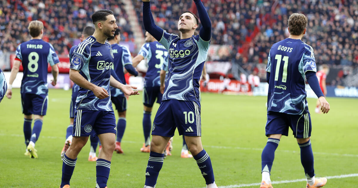 Ajax1nl's tweet card. Lees nu | Oscar Gloukh is opnieuw verkozen tot maker van de mooiste goal van de maand, zo maakt Ajax via de clubkanalen bekend. Zijn treffer tegen FC…