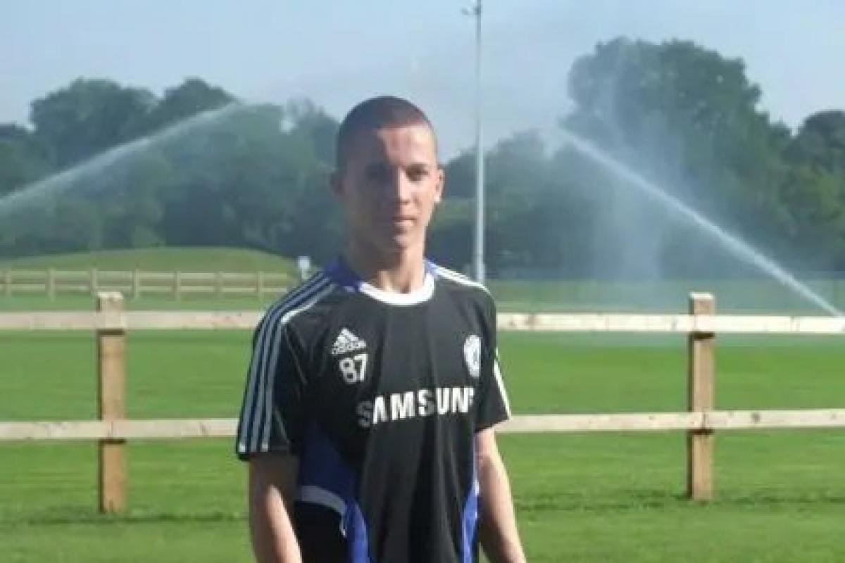 hpenot_lequipe's tweet card. La route de Yann Gueho, talent escorté de nombreuses promesses au fil de ses passages en centres de formation, sans jamais être apparu en professionnel, s'est éloignée du football depuis longtemps....