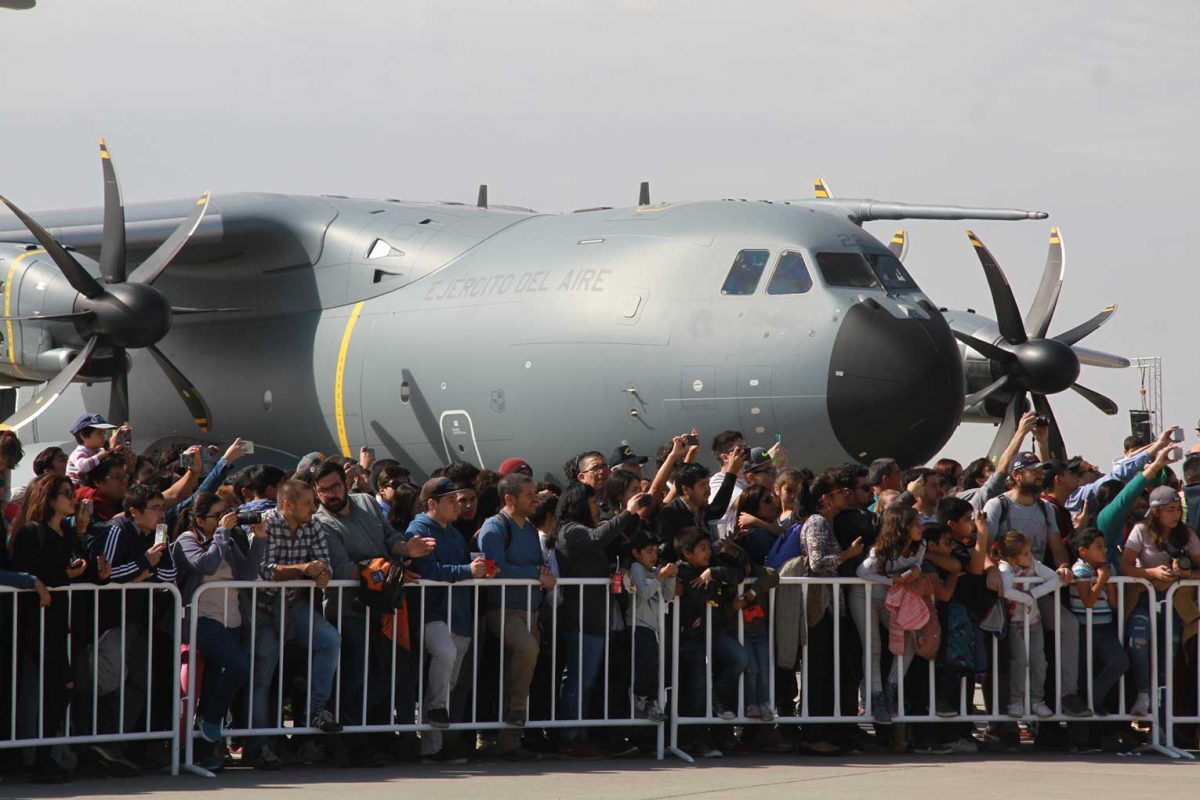 VpAmaro's tweet card. "Debido a la agresión a Ucrania por parte de Rusia, y que fuera condenada por nuestro país (...) el Gobierno de Chile a las empresas rusas que iban a participar en la Feria Internacional del Aire y...