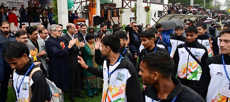 TheEarthNews1's tweet card. 30 Teams from across India participate in Multi-Discipline National event Srinagar, Oct 06: Emphasising the unifying power of sports, Chief Minister Omar Abdullah on Monday said that athletic events...