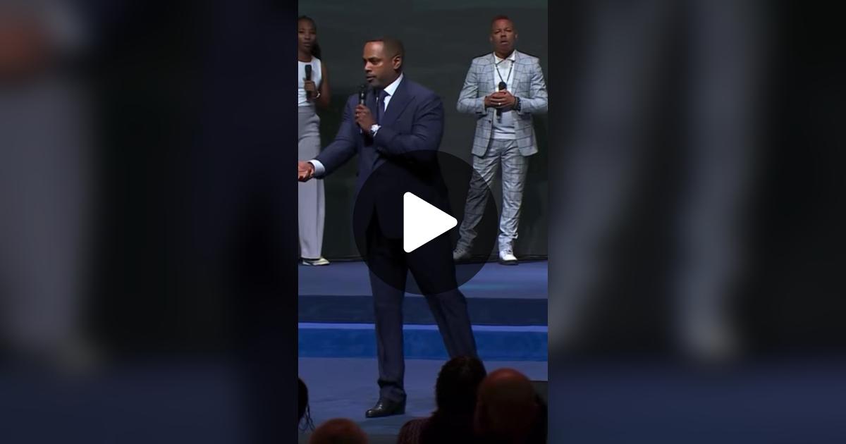 toureroberts's tweet card. 7266 likes, 130 comments. “The power of prayer #preaching #toureroberts #prayerworks #daily inspiration”