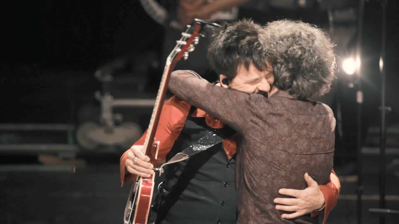 Coque_Malla's tweet card. Coque Malla - Me dejó marchar (feat. Iván Ferreiro) (Videoclip...