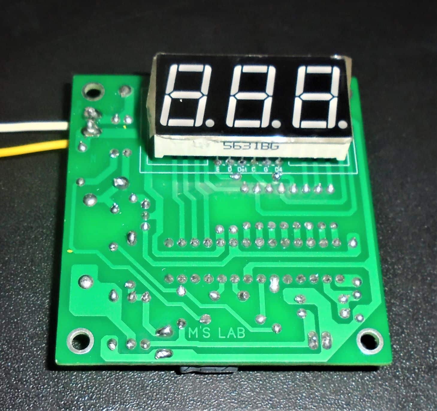 MithunKDas1's tweet card. Let's see how we can make an AC voltmeter using a PIC16F76 and capacitor power supply. The project is useful for panel meters also.